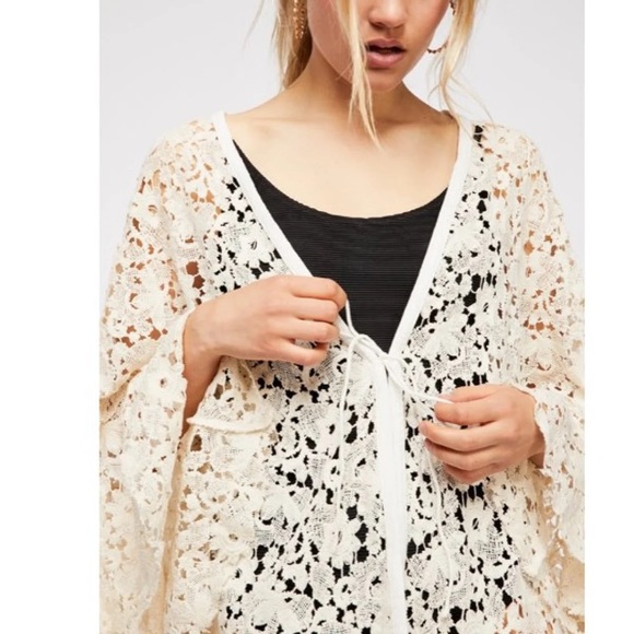 Free People crochet lace tunic / robe / coverup 💗 - Picture 6 of 9